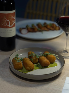                                                                                             •  brunch
•  desayuno
                                                                                    