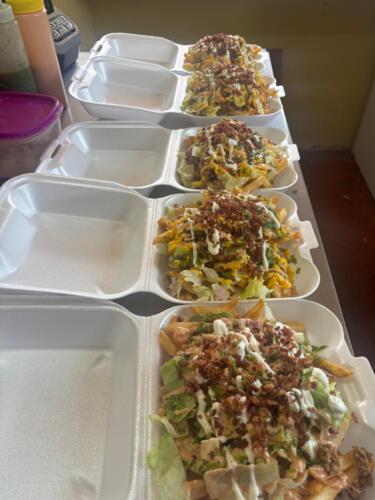                                                                                             Disfruta nuestros platos estrella, entre muchos otros:

• Mofongo con camarones
• Carne frita
• Pollo con papas fritas
• Tostones con camarones
• Refrescos
• Salsas caseras: chimichurri y mayoketchup

¡Visítanos!
                                                                                    