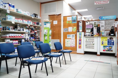 Encuentra todo lo que necesitas en un solo lugar.
Contamos con áreas de:
• Recetario
• Supermercado
• Efectos Escolares
• Joyería y perfumería
• Maquillajes y productos de belleza
• Cafetería
• Recarga celulares
• Accesorios
• Envoltura de regalos
• Lotería y fotocopias