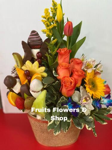                                                                                            • Arreglos de frutas y flores
• Fresas con chocolate
• Recordatorios & paletas de chocolate
• Canastas gourmet
• Frappes y batidas de frutas natural
                                                                                    