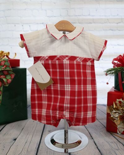                                                                                             Nuestros productos y colecciones:
• Ropa de bebé para salida del hospital
• Atuendos de bautismo
• Outfits para niñas y niños
• Pijamas
• Zapatos
• Accesorios y complementos especiales
• Primera comunión
• Sets en tejidos
• Colecciones de España
• Distintas colecciones para cada ocasión
                                                                                    