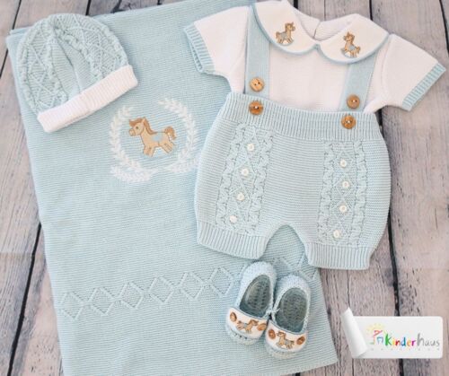                                                                                             Nuestros productos y colecciones:
• Ropa de bebé para salida del hospital
• Atuendos de bautismo
• Outfits para niñas y niños
• Pijamas
• Zapatos
• Accesorios y complementos especiales
• Primera comunión
• Sets en tejidos
• Colecciones de España
• Distintas colecciones para cada ocasión
                                                                                    