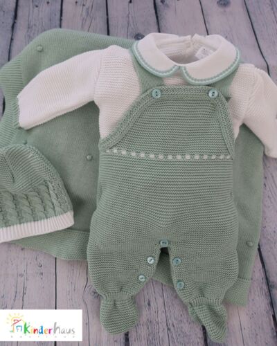                                                                                             Nuestros productos y colecciones:
• Ropa de bebé para salida del hospital
• Atuendos de bautismo
• Outfits para niñas y niños
• Pijamas
• Zapatos
• Accesorios y complementos especiales
• Primera comunión
• Sets en tejidos
• Colecciones de España
• Distintas colecciones para cada ocasión
                                                                                    