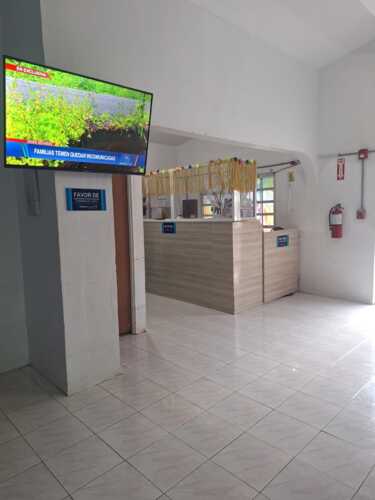 • Enfermería
• Médico generalista
• Médico psiquiatra
• Trabajo social
• Líder recreativo
• Cuidadora 24/7
• Servicios Coordinados:
• Terapia ocupacional
• Terapia física
• Laboratorio
• Farmacia
• Áreas Disponibles:
• Habitaciones privadas y semi-privadas
• Aire acondicionado
• Salón comedor
• Salón de actividades
• Televisión