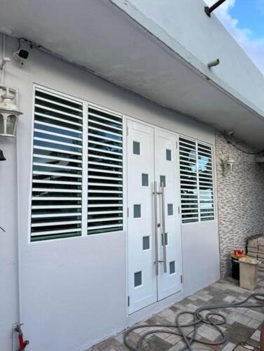                                                                                             • Construcción General
• Remodelaciones de interior y exterior 
• Remodelaciones de baño 
• Instalación de puertas
• Instalación de ventanas 
• Instalación de losas 
• Servicio de pintura para interior y exterior 
• Electricidad básica 
• Plomería básica 
• Sellado de Techo
• Trabajos de carpintería
                                                                                    