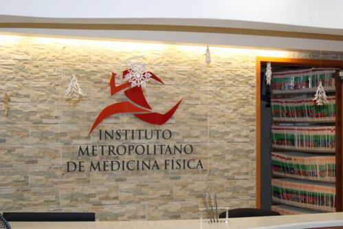                                                                                             • Terapia física y rehabilitación para adultos
• Manejo del dolor agudo y crónico
• Rehabilitación funcional y neuromuscular
• Terapia láser para el manejo del dolor
• Masajes terapéuticos
• Ejercicios terapéuticos personalizados
• Rehabilitación postquirúrgica
• Rehabilitación por lesiones deportivas
• Tratamiento para dolores musculares y articulares
• Inyecciones y filtraciones locales (articulaciones y músculos)
• Orientación médica
                                                                                    