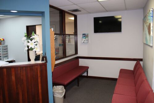                                                                                             • Evaluación médica
• Terapia física y rehabilitación para adultos
• Manejo del dolor agudo y crónico
• Rehabilitación funcional y neuromuscular
• Terapia láser para el manejo del dolor
• Masajes terapéuticos
• Ejercicios terapéuticos personalizados
• Rehabilitación postquirúrgica
• Rehabilitación por lesiones deportivas
• Tratamiento para dolores musculares y articulares
• Inyecciones y filtraciones locales (articulaciones y músculos)
                                                                                    