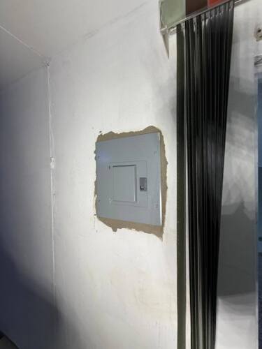                                                                                             • Servicios y productos de energía renovable.
• Trabajos eléctricos para condominios, residencias y negocios.
                                                                                    