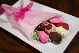                                                                                             • Servicio de carry-out.
• Caterings para toda ocasión.
• Panadería al mayorista.
• Teléfono para almuerzos, comidas personalizadas, sandwiches: (787) 505-0771.
• Teléfono para ordenar repostería: (787) 422-7642.
                                                                                    