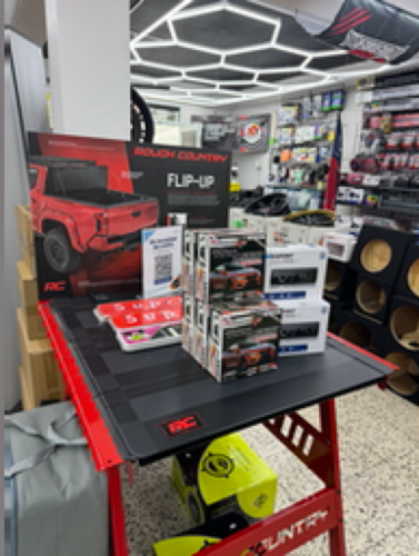                                                                                             • Venta de accesorios de carro
• Instalación de equipo de música
• Venta de audio
• Luces LED
• Aros
• Productos de detailing
• Auto parts (focos, parrillas, baterías)
                                                                                    