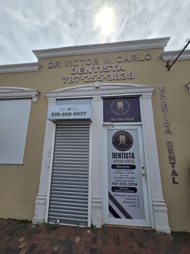 • Cirugía
• Prótesis removible y fijas
• Mini implantes
• Invisalign
• Braces
• Blanqueamiento dental
• Se atienden niños y adultos