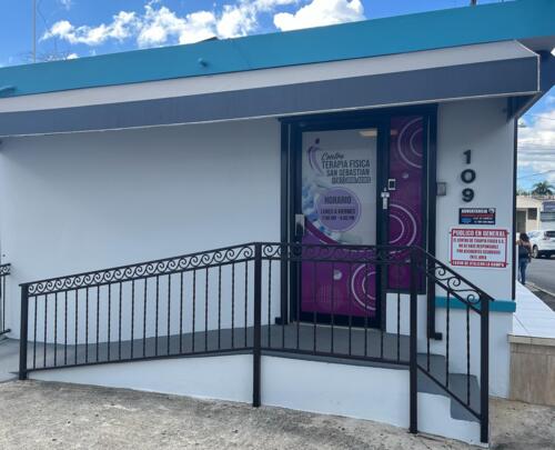                                                                                             Se trata dolor y espasmos musculares en cuello y espalda, fracturas, artritis, bursitis, discos herniados, reemplazo de rodilla, artroscopia de rodilla y hombro entre otros. Carpal Tunnel Síndrome. También pacientes con Fibromialgia, Cirugia; hombros, codo, cadera, rodilla y tobillo.
                                                                                    