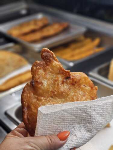                                                                                             • Desayunos
• Almuerzos criollos
• Dulces, panes, bizcochos y más
• Todo preparado al momento.
                                                                                    