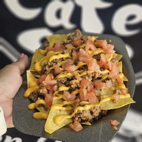                                                                                             • Desayunos
• Almuerzos criollos
• Dulces, panes, bizcochos y más
• Todo preparado al momento.
                                                                                    