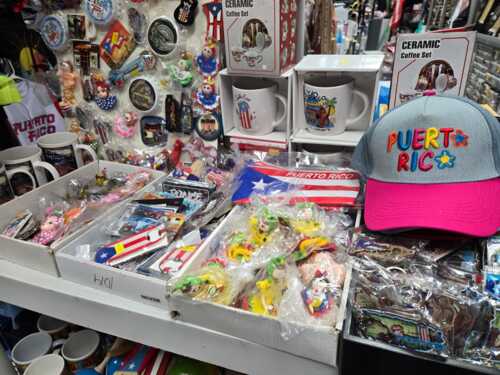 • Joyería
• Oro (compra y venta)
• Stainless Steel (venta)
• Fantasía
• Relojes (baterías y pasadores)
• Accesorios