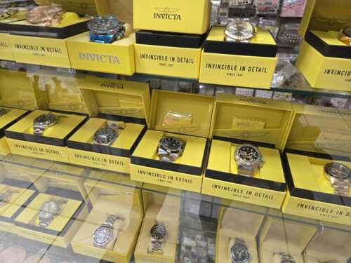 • Joyería
• Oro (compra y venta)
• Stainless Steel (venta)
• Fantasía
• Relojes (baterías y pasadores)
• Accesorios