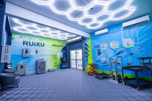                                                                                             • Paneles solares
• Baterías de litio
• Inversores
• Cables eléctricos para sistemas solares
• Tubería y accesorios eléctricos
• Materiales para instalación de placas solares
• Equipos y componentes solares certificados
• Distribuidores exclusivos de la marca Ruixu
                                                                                    