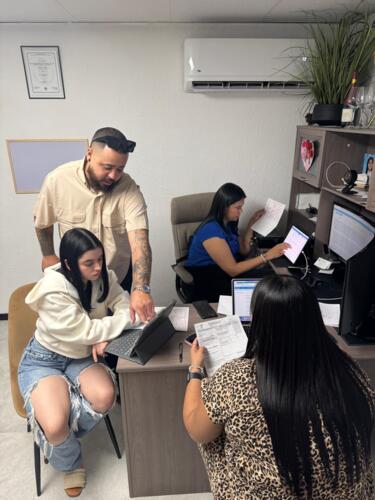                                                                                             • Gestoría 
• Permisología 
• Contabilidad 
• Planillas 
• Orientación contributiva 
• Bilingues 
• Planillas estatales y federales 
• US Taxes Powered by TaxBizz
                                                                                    