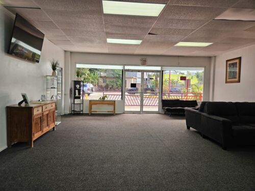                                                                                             • Servicio de velatorio y cremación- Permisología, Recogido del cuerpo, embalsamamiento, Ataúd en metal o caoba alquilado,4 horas de velatorio, libro memorial, tarjeta de recordatorio, servicio de cafetería y cremación
Total $1,895.00
                                                                                    