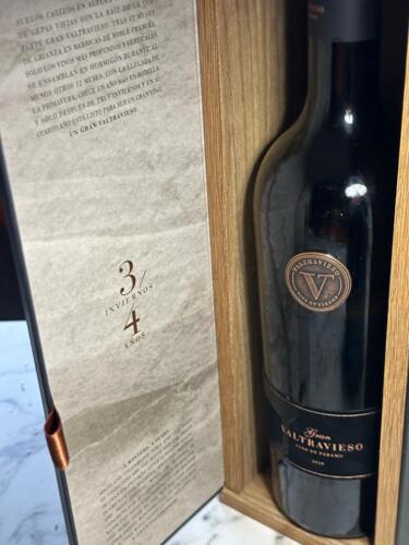                                                                                             • Alta cocina (Fine dining)
• Cata de vinos y degustaciones
• Eventos y seminarios de vino
• Regalos y experiencias personalizadas
• Eventos corporativos
                                                                                    