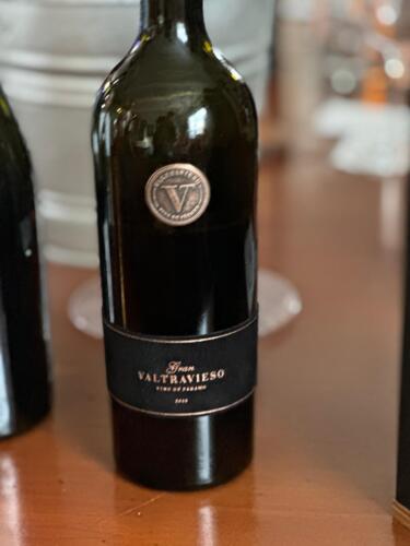                                                                                             • Alta cocina (Fine dining)
• Cata de vinos y degustaciones
• Eventos y seminarios de vino
• Regalos y experiencias personalizadas
• Eventos corporativos
                                                                                    