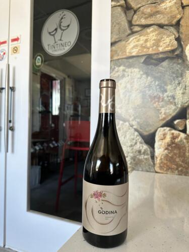                                                                                             • Alta cocina (Fine dining)
• Cata de vinos y degustaciones
• Eventos y seminarios de vino
• Regalos y experiencias personalizadas
• Eventos corporativos
                                                                                    