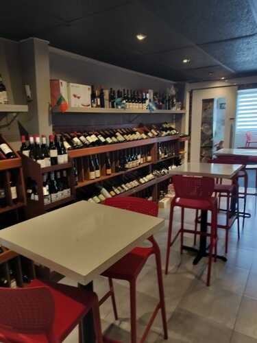                                                                                             • Alta cocina (Fine dining)
• Cata de vinos y degustaciones
• Eventos y seminarios de vino
• Regalos y experiencias personalizadas
• Eventos corporativos
                                                                                    