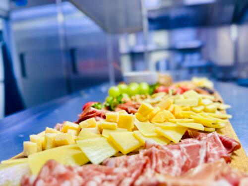                                                                                             • Alta cocina (Fine dining)
• Cata de vinos y degustaciones
• Eventos y seminarios de vino
• Regalos y experiencias personalizadas
• Eventos corporativos
                                                                                    