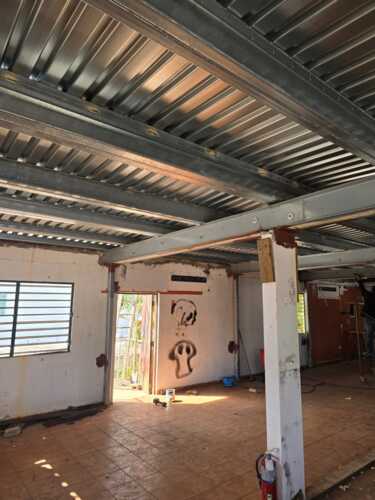                                                                                             • Soldadura estructural en acero, stainless steel y aluminio
• Fabricación e instalación de pasamanos modernos
• Diseño y construcción de pérgolas en acero
• Techos galvalume resistentes al clima
• Estructuras metálicas a la medida
                                                                                    