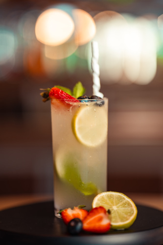                                                                                             • Servicio de Entrega (Vega Baja)
• Carry out (Llamar para recoger)
• Servicio de Catering
• Salón de Actividades con aire acondicionado
                                                                                    