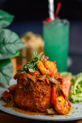                                                                                             • Servicio de Entrega (Vega Baja)
• Carry out (Llamar para recoger)
• Servicio de Catering
• Salón de Actividades con aire acondicionado
                                                                                    