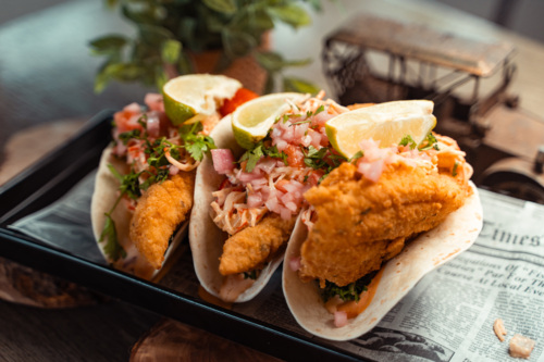                                                                                             • Servicio de Entrega (Vega Baja)
• Carry out (Llamar para recoger)
• Servicio de Catering
• Salón de Actividades con aire acondicionado
                                                                                    