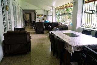                                                                                             • Líder recreativo
• Acceso a farmacia y laboratorio
• Actividades dentro y fuera del hogar
• Enfermera, médico, psicólogo y psiquiatra
                                                                                    