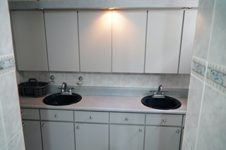                                                                                             • Líder recreativo
• Acceso a farmacia y laboratorio
• Actividades dentro y fuera del hogar
• Enfermera, médico, psicólogo y psiquiatra
                                                                                    