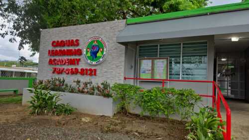                                                                                             • Programas académicos completos
• Educación desde Pre-Kínder hasta grado 12
• Terapias integradas para estudiantes
• Actividades extracurriculares
                                                                                    