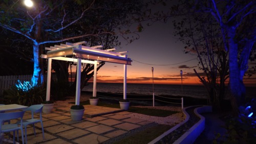                                                                                             D'Landing Bar & Restaurant
• Especialidad en mariscos y carnes
• Comida Criolla
• Picadera
• Coctelería
• Brunch (sábados y domingos)
• Somos Pet Friendly
• Contamos con estacionamiento exclusivo
• Salón con aire acondicionado
• Mesas y sillas al aire libre
• Música en vivo los domingos
                                                                                    