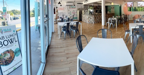                                                                                             •  Mantecados preparados al instante con nitrógeno líquido
• Desayuno y brunch disponible hasta la hora de cierre
•  Almuerzo de lunes a viernes (excepto martes) 
• Brunch los fines de semana, ideal para parejas y familias
                                                                                    