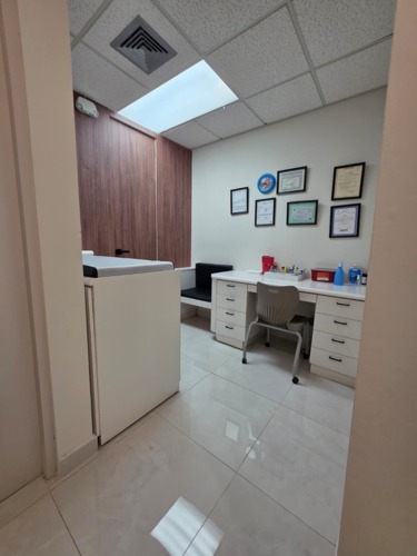 • COVID
• Mycoplasma
• Influenza
• Certificado de matrimonio
• Certificado de salud
• Entre otros servicios de laboratorio
• Servicio al hogar: llamar para coordinar cita.