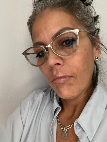 Tratamiento Facial
• Limpieza Profunda
• Facial con Hidratación
• Hidrofacial
• Facial Microdermabrasion
• Facial con Dermaplaning
Damas – Peinados
• Dependiendo el largo del cabello
• Lavado Cabello
