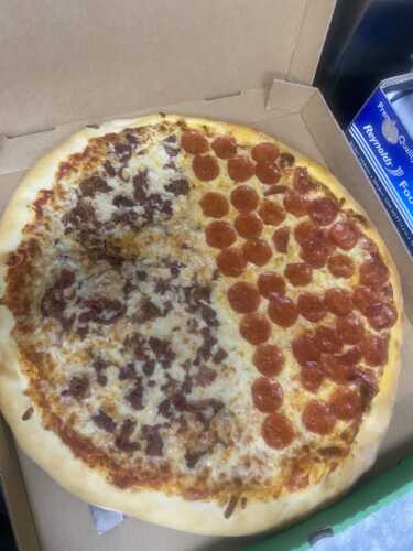 • Pizza
• Calzone
• Alitas
• Palitos con Queso
• Lasagna
• Pastas
• Bebidas
• Postres