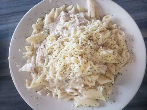 • Pizza
• Calzone
• Alitas
• Palitos con Queso
• Lasagna
• Pastas
• Bebidas
• Postres
