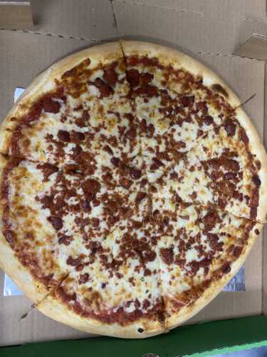 • Pizza
• Calzone
• Alitas
• Palitos con Queso
• Lasagna
• Pastas
• Bebidas
• Postres