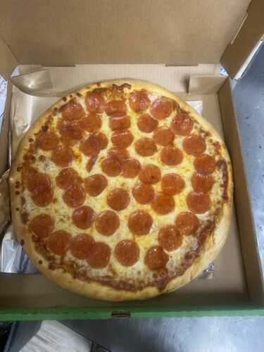 • Pizza
• Calzone
• Alitas
• Palitos con Queso
• Lasagna
• Pastas
• Bebidas
• Postres