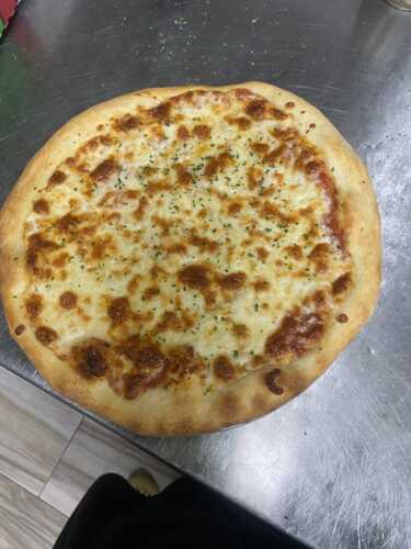 • Pizza
• Calzone
• Alitas
• Palitos con Queso
• Lasagna
• Pastas
• Bebidas
• Postres
