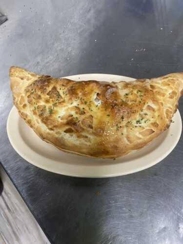 • Pizza
• Calzone
• Alitas
• Palitos con Queso
• Lasagna
• Pastas
• Bebidas
• Postres