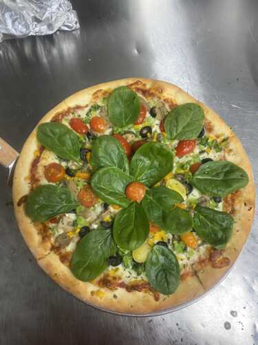 • Pizza
• Calzone
• Alitas
• Palitos con Queso
• Lasagna
• Pastas
• Bebidas
• Postres