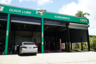 • Gomas nuevas y usadas
• Gomas agrícolas e industriales
• Alineamiento computarizado
• Reparación de aros
• Mecánica liviana
• Auto parts
• Programa bono y alivio