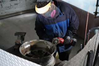 • Gomas nuevas y usadas
• Gomas agrícolas e industriales
• Alineamiento computarizado
• Reparación de aros
• Mecánica liviana
• Auto parts
• Programa bono y alivio