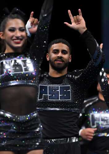                                                                                             • Academia de cheerleading
• Clases de cheerleading
• Gimnasia para atletas de cheerleading
• Clases privadas de gimnasia
• Entrenamiento para competencias de cheerleading
• Desarrollo técnico para atletas
• Programas para niños, jóvenes y adultos
                                                                                    