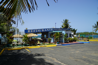 • Especialidad en mariscos
• Comida criolla y carnes
• Bar/Música
• Pescadería Local
• Terraza al aire libre
• WiFi
• Estacionamiento